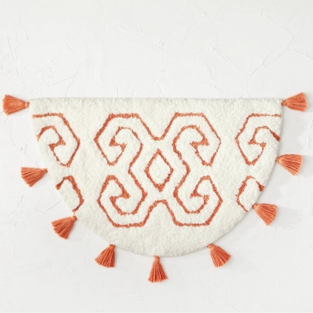 Opalhouse x jungalow tassel trim organize and white bathtub, NWT